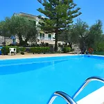 Fran Apartments